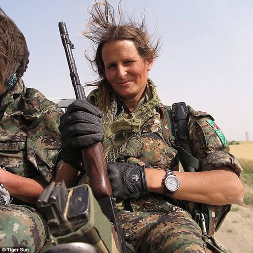 Kanadalı model YPG'ye katıldı